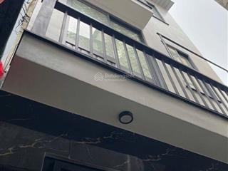 Sổ hồng riêng trung tâm q6  nhà mới 3 tầng