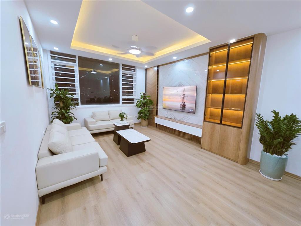 Cần bán căn hộ 108m2, tk 3 ngủ , 2 vệ sinh