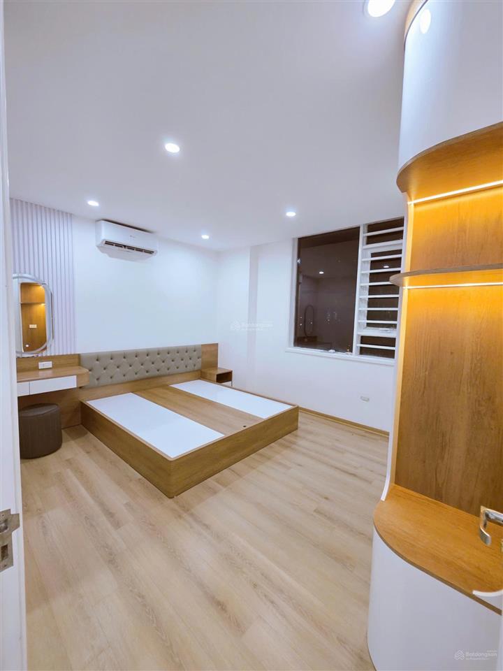 Cần bán căn hộ 108m2, tk 3 ngủ , 2 vệ sinh