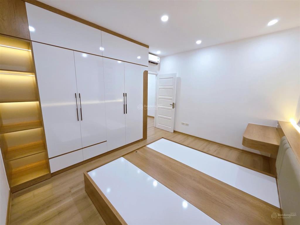 Cần bán căn hộ 108m2, tk 3 ngủ , 2 vệ sinh