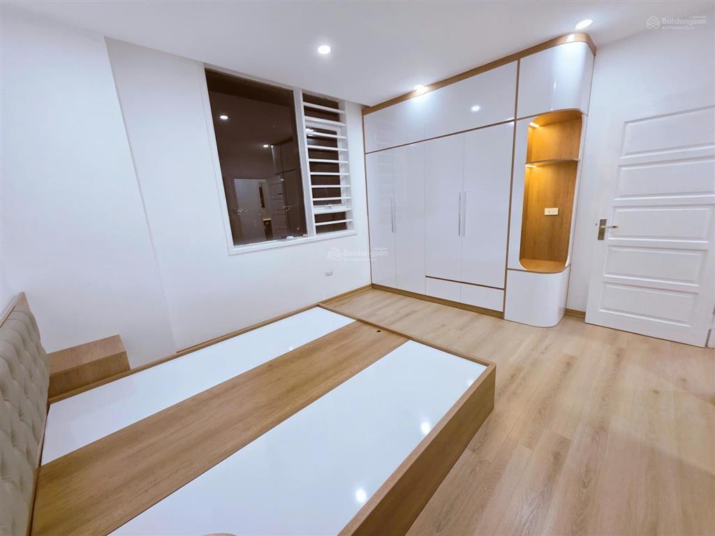 Cần bán căn hộ 108m2, tk 3 ngủ , 2 vệ sinh