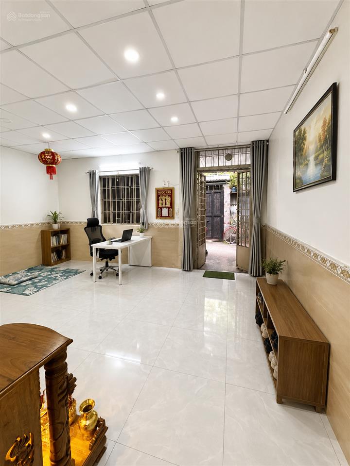 Nhà ngang lớn gần 6m dài 15m hẻm xe hơi thông tô ký  sát phần mềm quang trung  gò vấp chỉ 4,3 tỷ