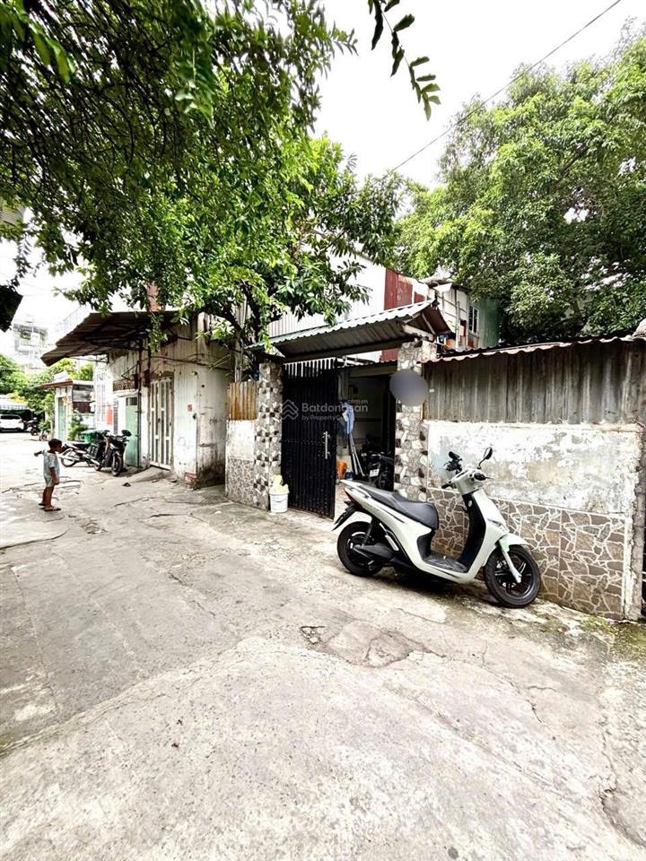 Nhà ngang lớn gần 6m dài 15m hẻm xe hơi thông tô ký  sát phần mềm quang trung  gò vấp chỉ 4,3 tỷ