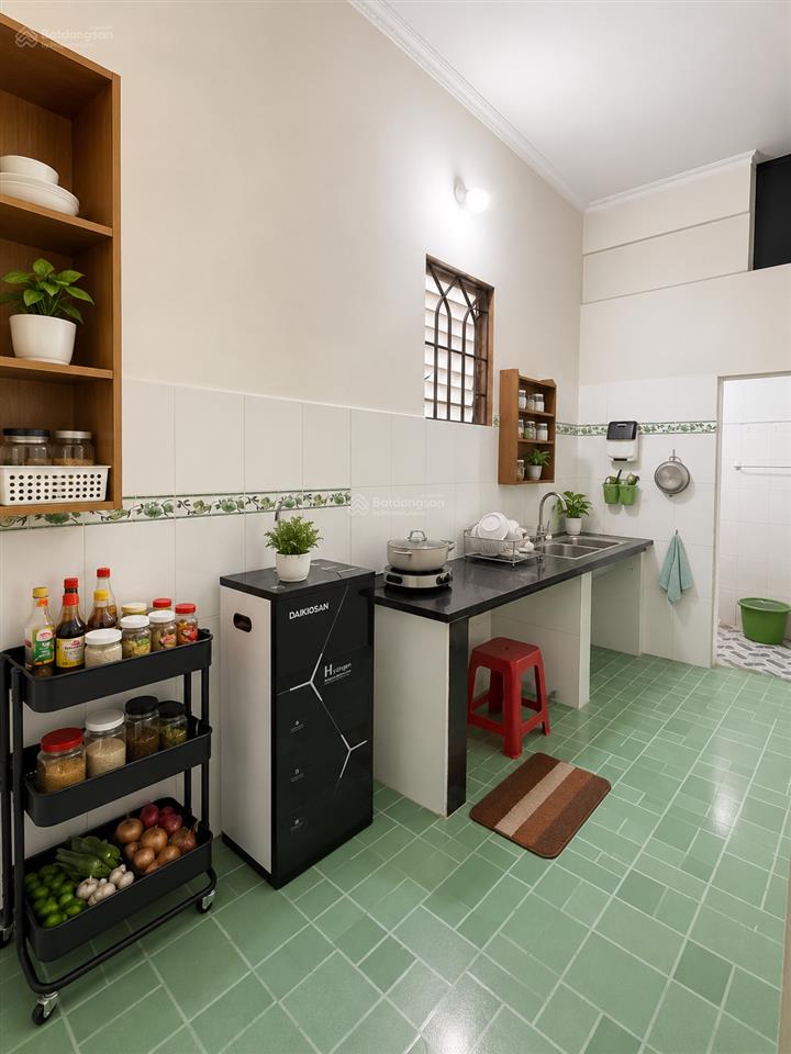 Nhà ngang lớn gần 6m dài 15m hẻm xe hơi thông tô ký  sát phần mềm quang trung  gò vấp chỉ 4,3 tỷ