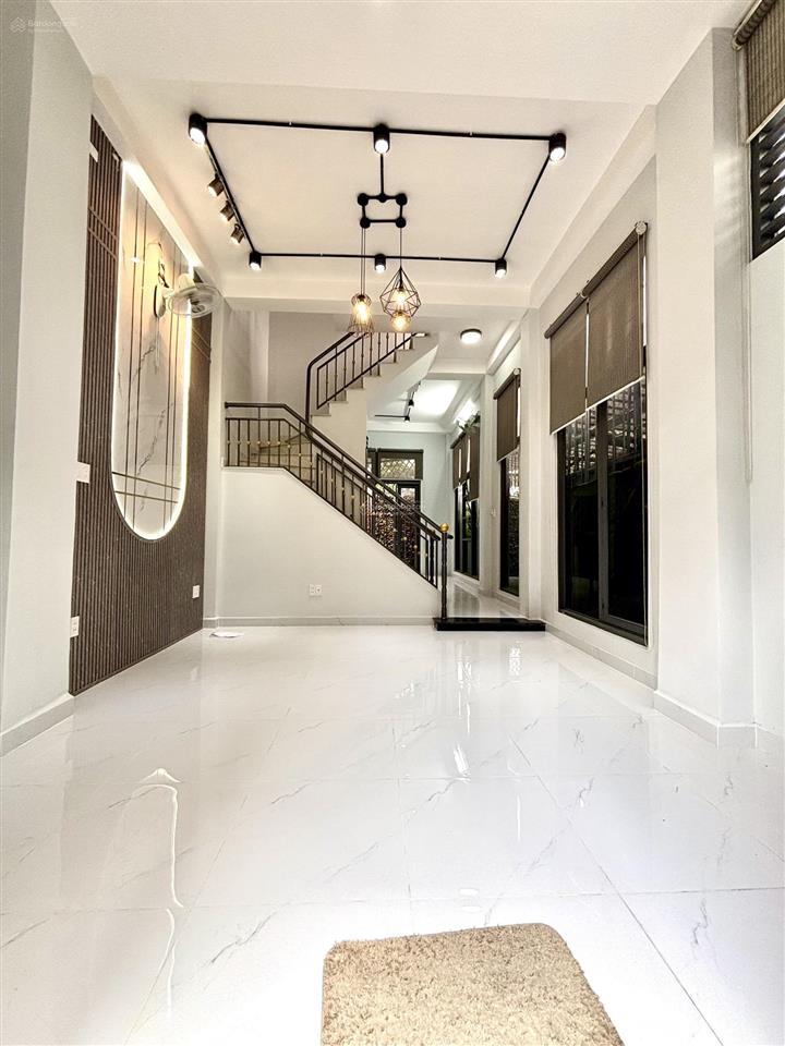 Bán nhà trung tâm quận 12 3 tầng ngay trương thị hoa sát metro hiệp phúgần gò vấp 40m2 hơn 4 tỷ