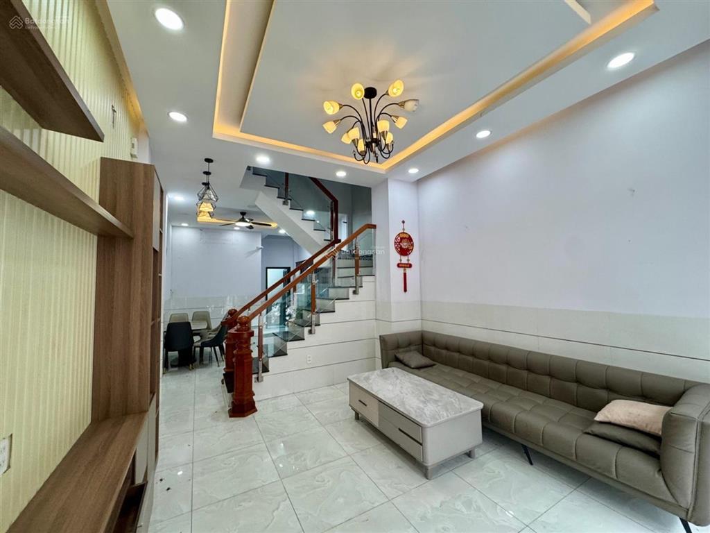 Siêu phẩm 3 tầng đường 12m có lềkhu đại gia gần nhà máy bia cách 50m ra mặt tiền lê văn khương 5t