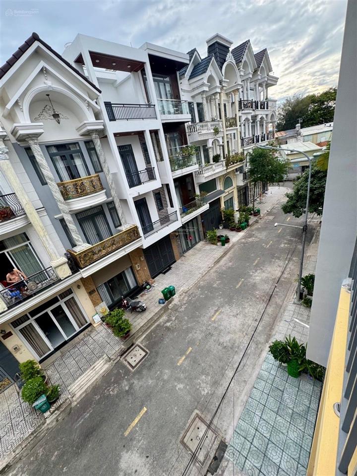 Siêu phẩm 3 tầng đường 12m có lềkhu đại gia gần nhà máy bia cách 50m ra mặt tiền lê văn khương 5t