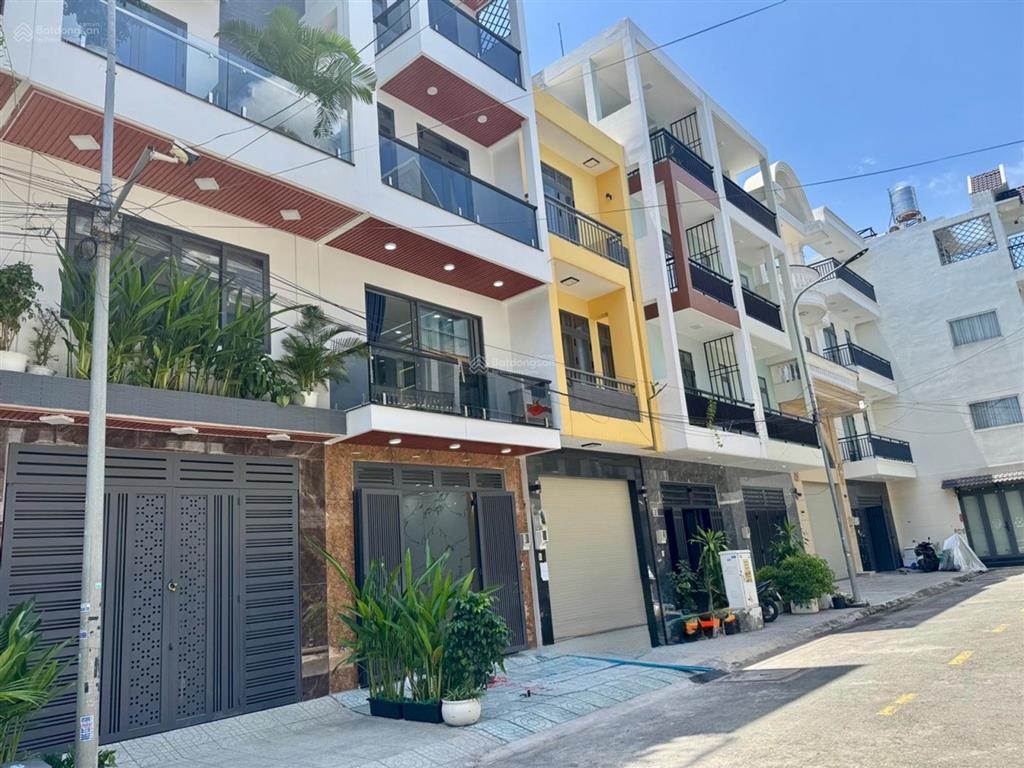 Siêu phẩm 3 tầng đường 12m có lềkhu đại gia gần nhà máy bia cách 50m ra mặt tiền lê văn khương 5t
