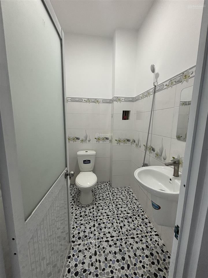 Bán nhà nguyễn thị đặng 3 tầng kiên cố70m2ngay trường học võ trường toản5phút về gò vấp hợn 5tỷ