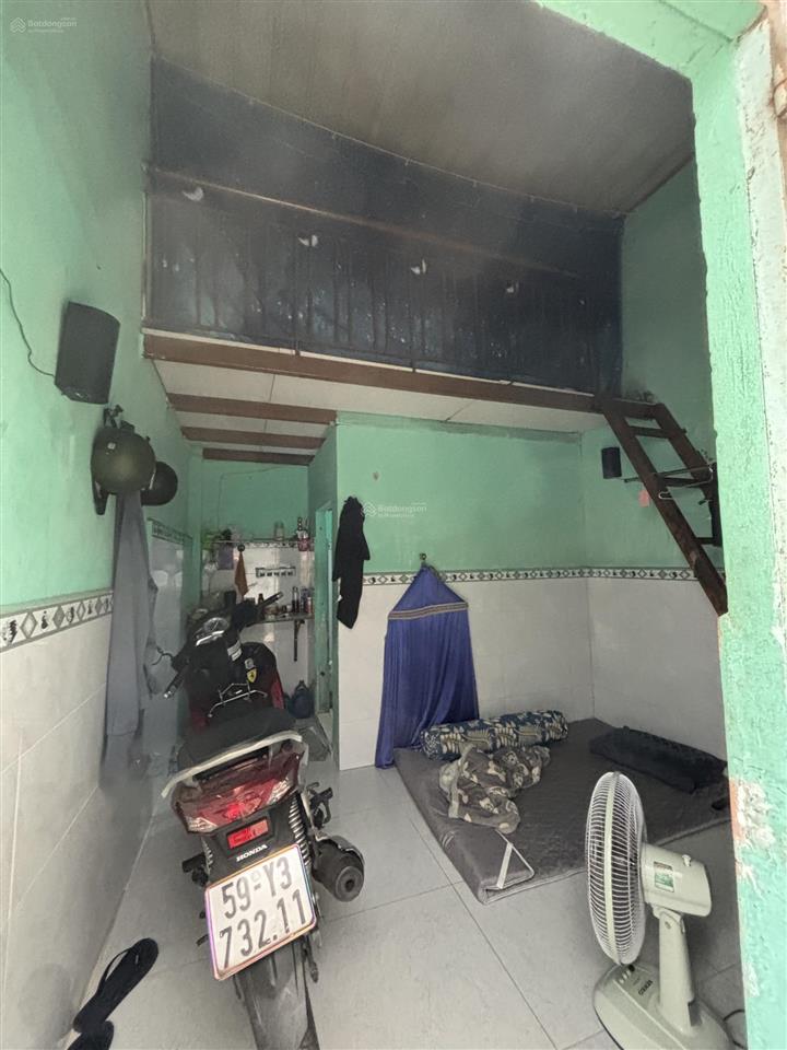 Bán gấp nhà 3 tầng 74m2 trần thị hè  nguyễn ảnh thủ ngang 5m  có 3 phòng trọ dòng tiền 8 triệu/th