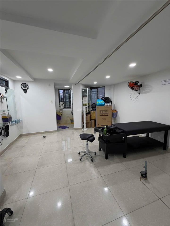 Bán gấp nhà 3 tầng 74m2 trần thị hè  nguyễn ảnh thủ ngang 5m  có 3 phòng trọ dòng tiền 8 triệu/th