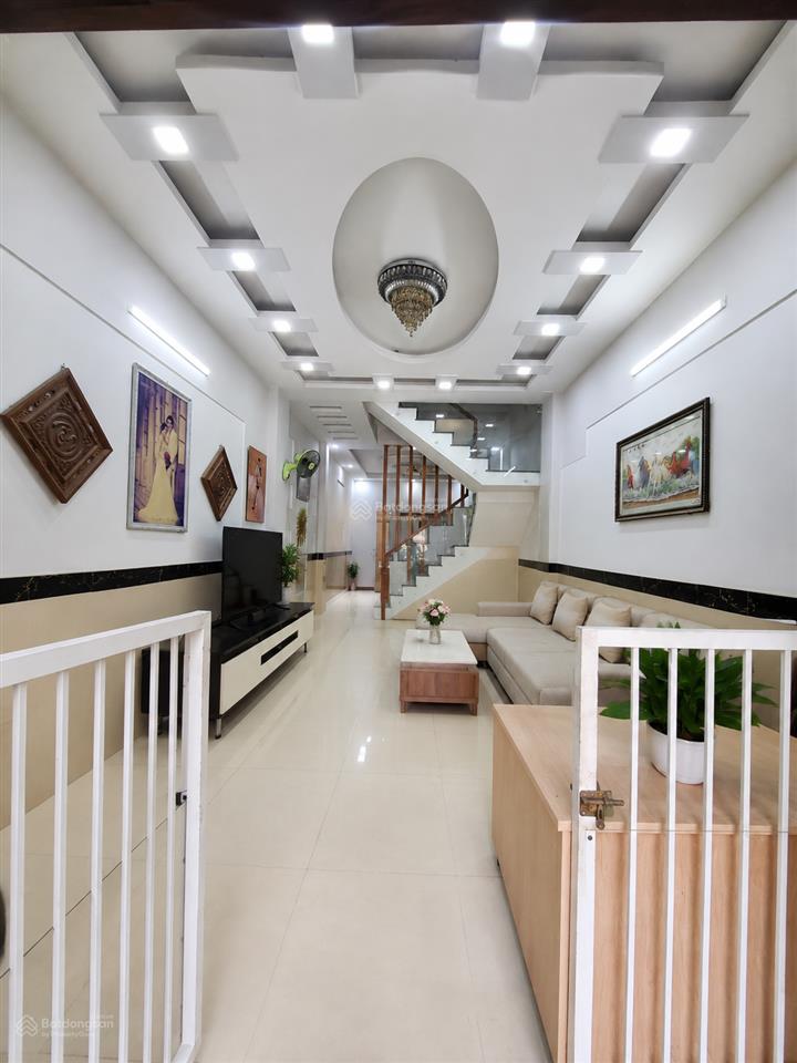 Nhà đẹp kiên cố đường huỳnh thị hai ngay chợ hạt điều hẻm an ninh xe hơi tránh 4.2x22m hơn 6 tỷ
