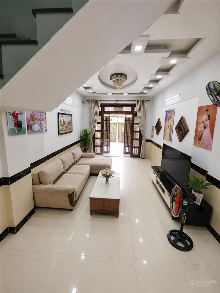 Nhà đẹp kiên cố đường huỳnh thị hai ngay chợ hạt điều hẻm an ninh xe hơi tránh 4.2x22m hơn 6 tỷ