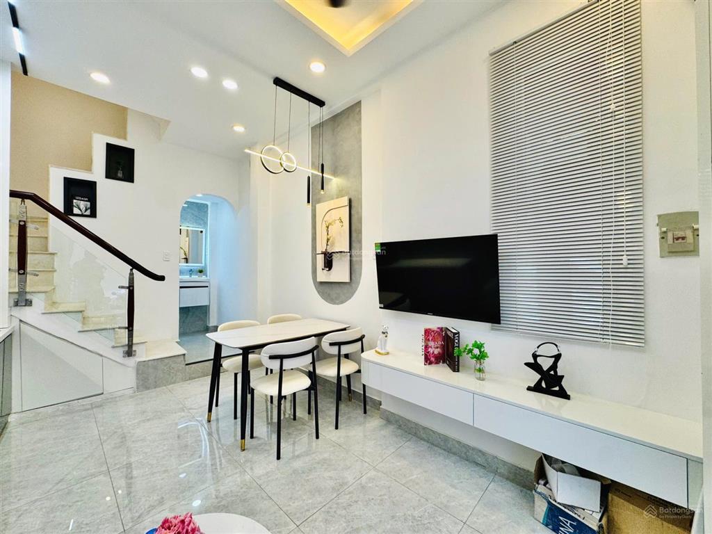 Bán nhà riêng tại nguyễn văn trỗi, 5,9 tỷ, 22m2, 3pn, 3wc, 4 tầng đẹp, nhiều tiện ích