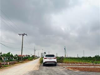 Hàng fo đất mễ sở văn giang. ô tô vào đất. dt 43m2, mt 4.1m. 2.x tỷ