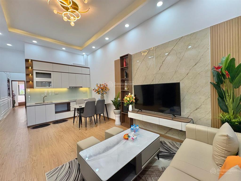 Tập thể thành công  tầng 2  75m2 2pn riêng biệt  gần hồ thành công  ô tô đỗ cửa
