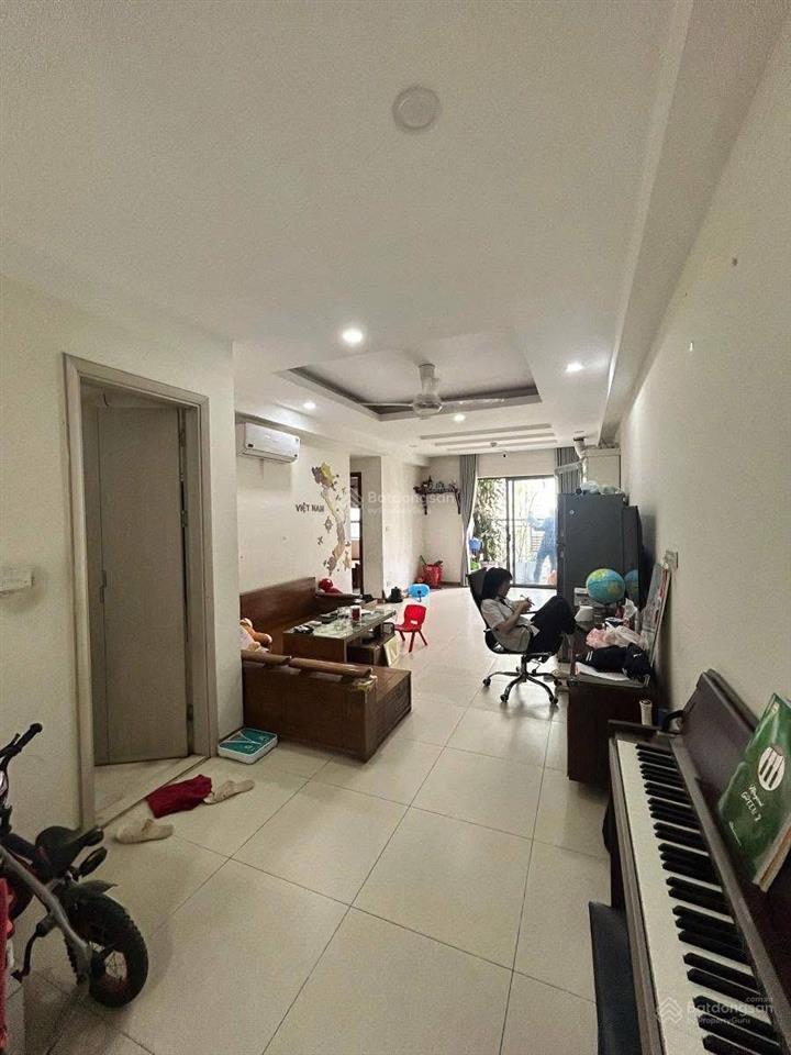 Căn hộ chung cư phố lê văn lương  68m 2pn 2wc  giá 6tỷ82 có thương lượng