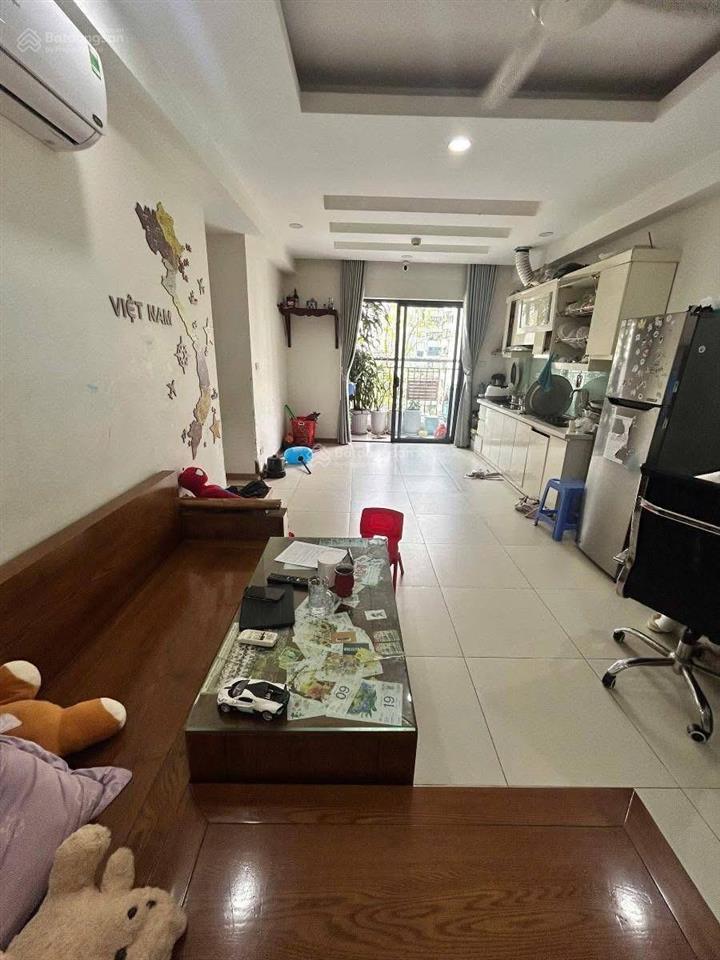Căn hộ chung cư phố lê văn lương  68m 2pn 2wc  giá 6tỷ82 có thương lượng