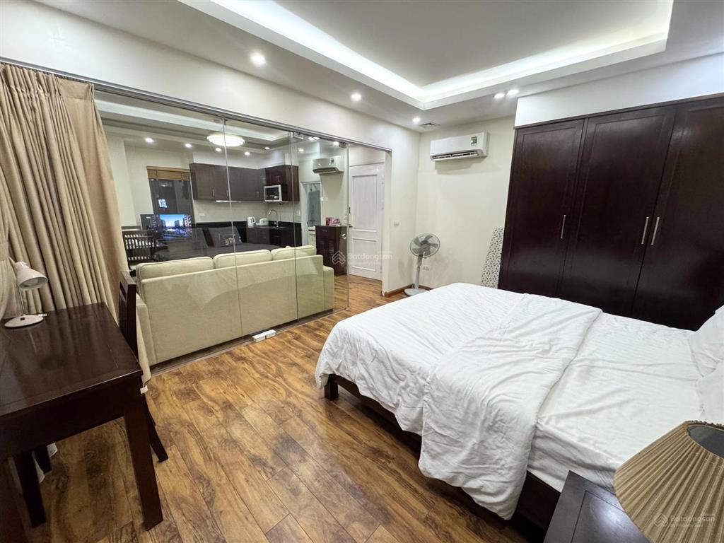 Cho thuê căn hộ mới tại 62 trần thái tông, ô tô đỗ cửa, giặt sấy riêng, nội thất cao cấp an cường