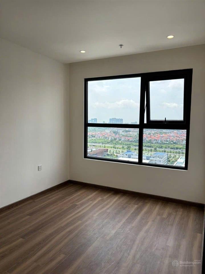 Cho thuê căn 2n góc tòa be1, hướng đông nam giá thuê 8tr.  0986 257 ***