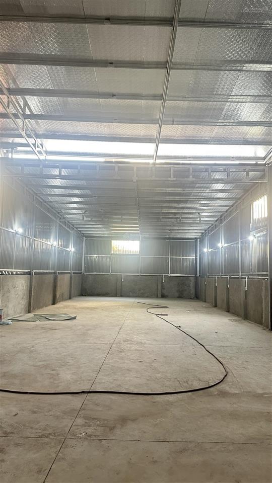 Chính chủ cho thuê nhà xưởng phố hà huy tập vị trí đẹp, ô tô vào tận nhà