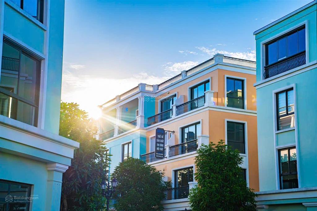 Bán gấp căn tài lộc 75m2 hướng đông nam 8,xtỷ, cạnh căng góc xẻ khe view bên cảng