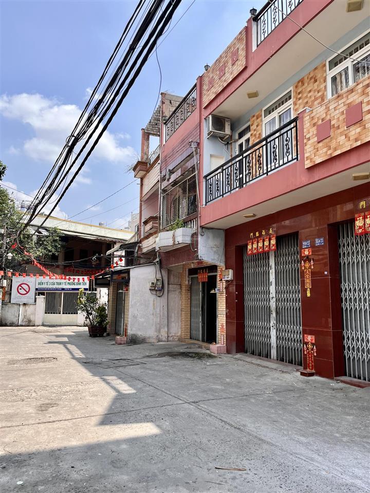 Chủ gửi căn nhà 3 tầng tâm huyết,bao nội thất,hxh thẳng 1 trục,đường phạm phú thứ quận 6,chỉ 5.x tỷ