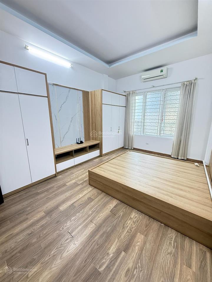 Bán nhà hoàng mai 2 thoáng, 50m ra ô tô, kinh doanh, sổ đẹp, dân xây 40m2 x 5t