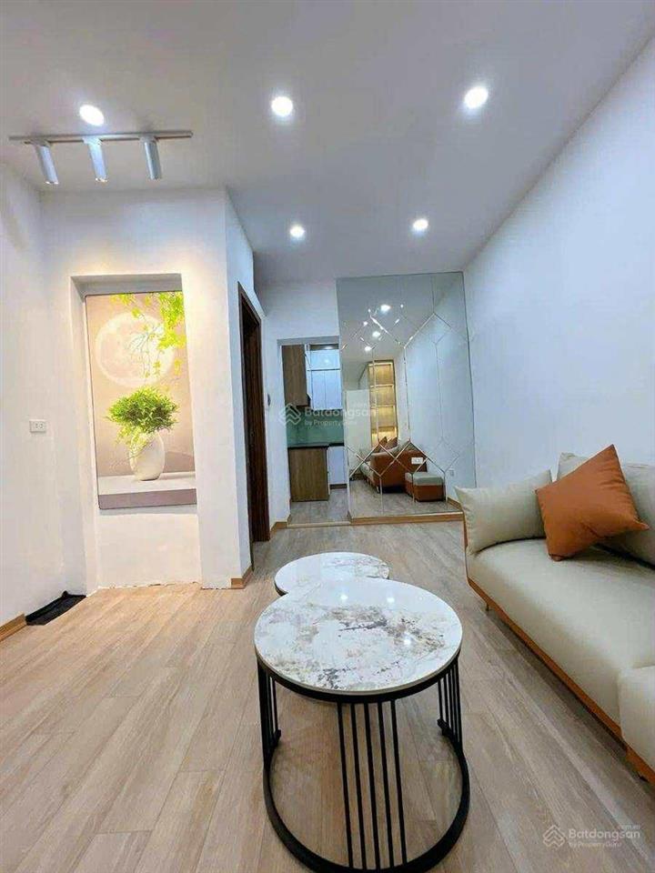 Tập thể đại la, 2 ngủ ban công rộng, bãi ô tô, sổ đỏ chính chủ, nhà đẹp tặng nội thất, 60m2