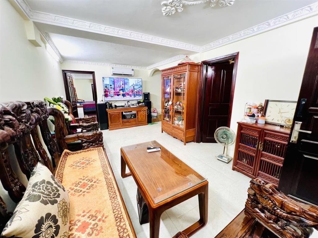 Hiếm có!!! căn tập thể bách khoa phòng khách, bếp, 3 ngủ, 2wc 4,2 tỷ