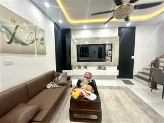 Hiếm! nhà lô góc trương định, 2 thoáng, sát ô tô, qh ổn định, 5 tầng full nội thất
