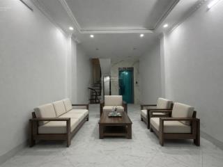 Hoàng mai, vf3 đỗ cửa lô góc, ngõ thông kinh doanh, 6 tầng thang máy, sổ đỏ cc, nhiều tiện ích
