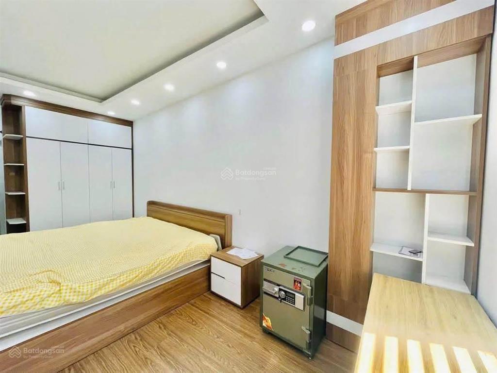Minh khai 2 thoáng ngõ 3 gác, 5 tầng xây mới, 3 pn tặng nội thất, sđcc, ko quy hoạch