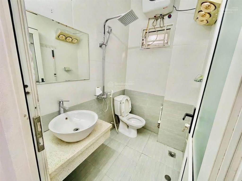 Minh khai 2 thoáng ngõ 3 gác, 5 tầng xây mới, 3 pn tặng nội thất, sđcc, ko quy hoạch