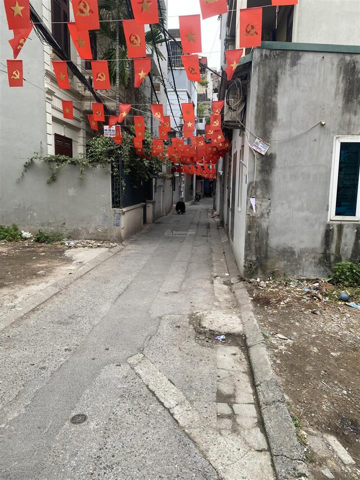 Chính chủ bán lô đất 30m2 ngọc lâm, long biên, ô tô vào đất.