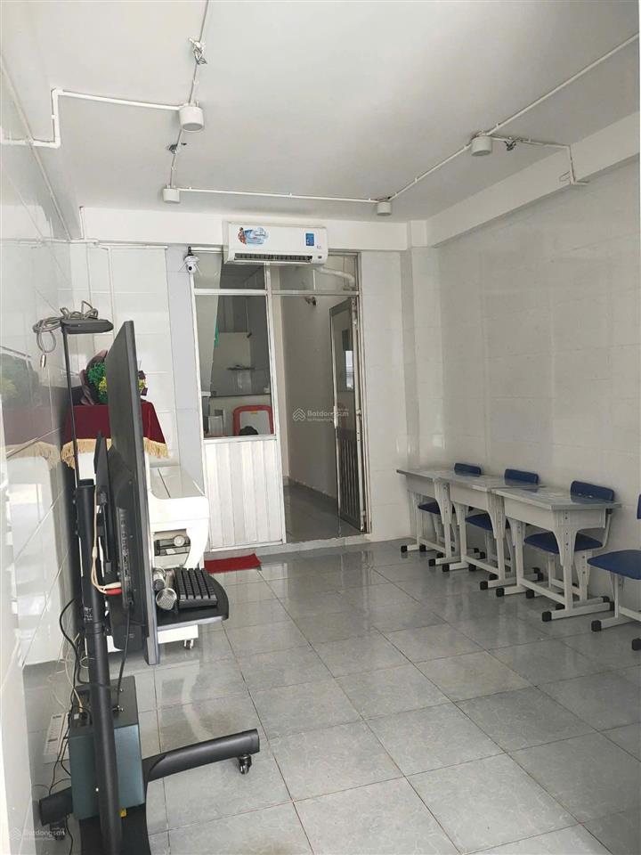 Bán nhà mặt tiền đường nguyễn thần hiến, p18, q4, tp hồ chí minh, dt sàn 72,7 m2, giá 4,9 tỷ
