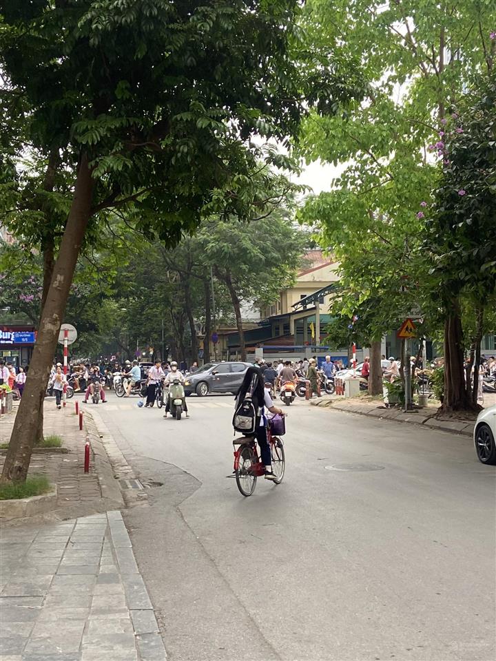 Lô góc hiếm ô tô tránh 2 bên kinh doanh đỉnh