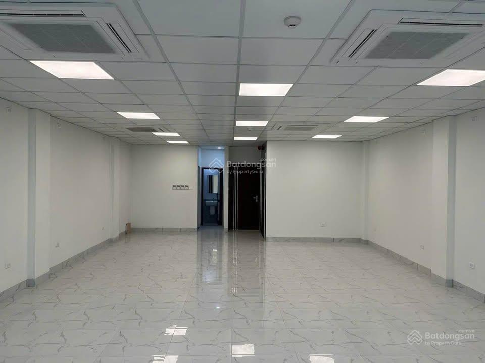 Cho thuê văn phòng vũ ngọc phan 80m² giá 19 triệu/tháng, thông sàn, gần láng hạ