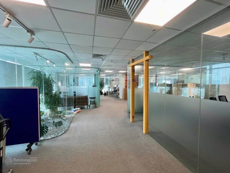 Cho thuê văn phòng phạm hùng  32tr  150m2, full nội thất, hầm xe
