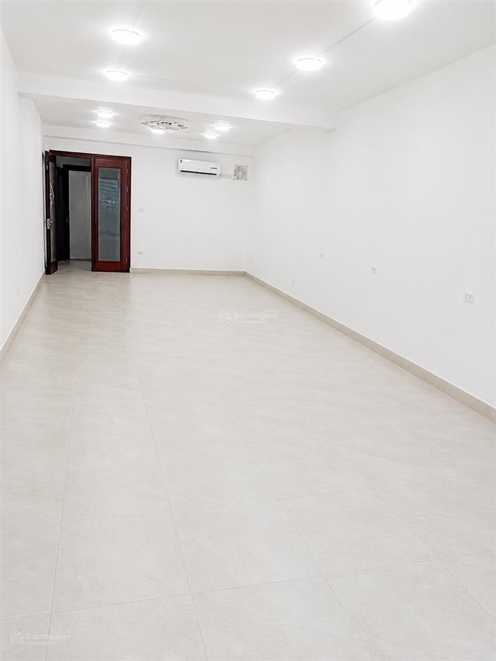 Cho thuê văn phòng xuân thủy 70m² giá chỉ 11 triệu/tháng, 406