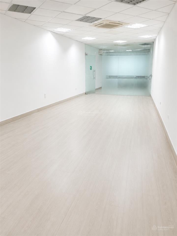 Cho thuê văn phòng xuân thủy 70m² giá chỉ 11 triệu/tháng, 406