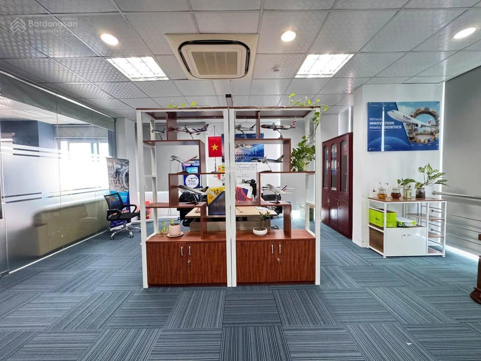 Cho thuê văn phòng đào tấn 135m² giá 20 triệu/tháng, gần lotte, chia sẵn 3 phòng