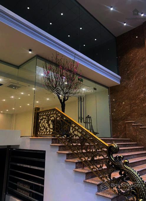 Cho thuê văn phòng đại la 110m² giá chỉ 26 triệu/tháng, tòa nhà đẹp, hầm xe