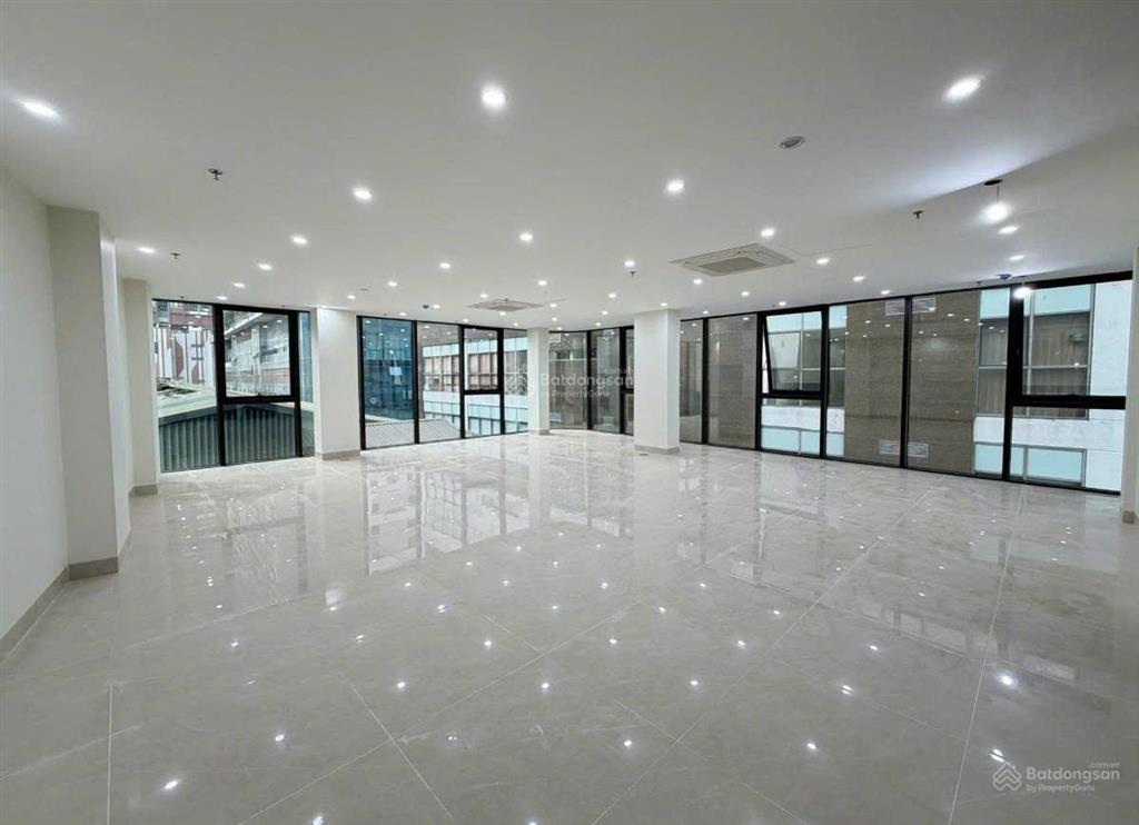 Cho thuê văn phòng thái thịnh 90m² giá 18 triệu/tháng, vị trí trung tâm đống đa