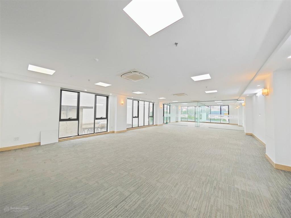 Cho thuê văn phòng tại khương đình, 30 triệu, 180m2, view đẹp, hàng hiếm