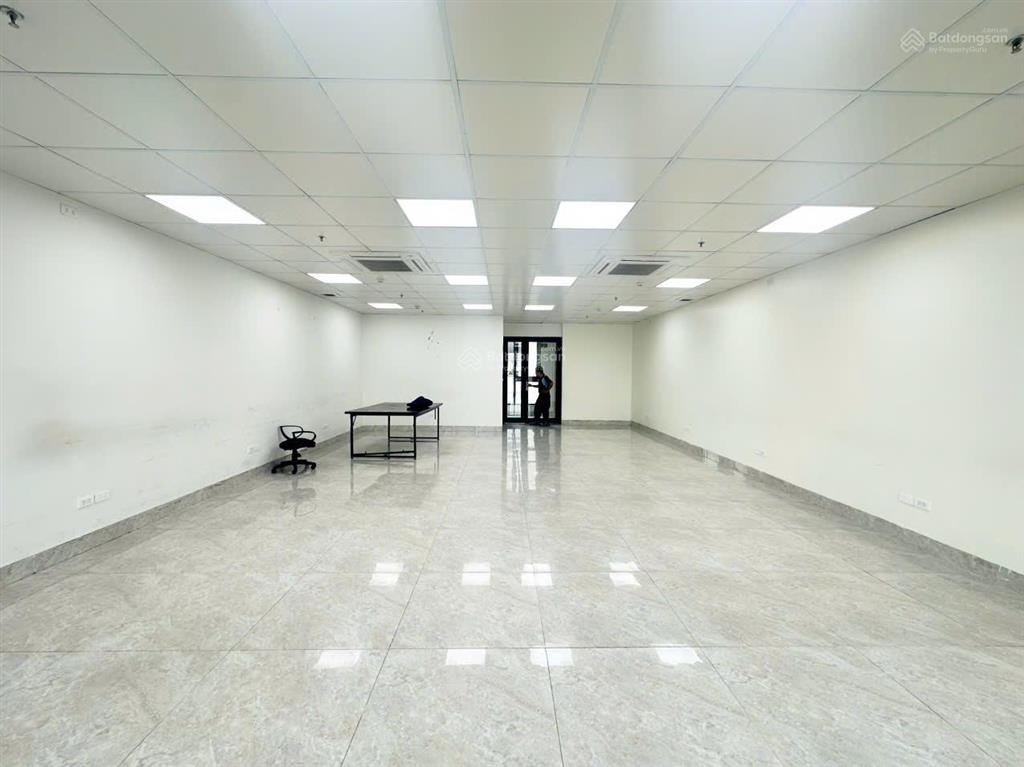 110m2  15tr/tháng  khuất duy tiến | sàn rộng, sáng đẹp, bố trí văn phòng cực thoáng