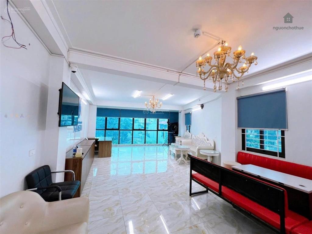Siêu hot! chỉ 11tr  85m2 văn phòng ở lê văn lương, giá cực tốt, còn 1 sàn