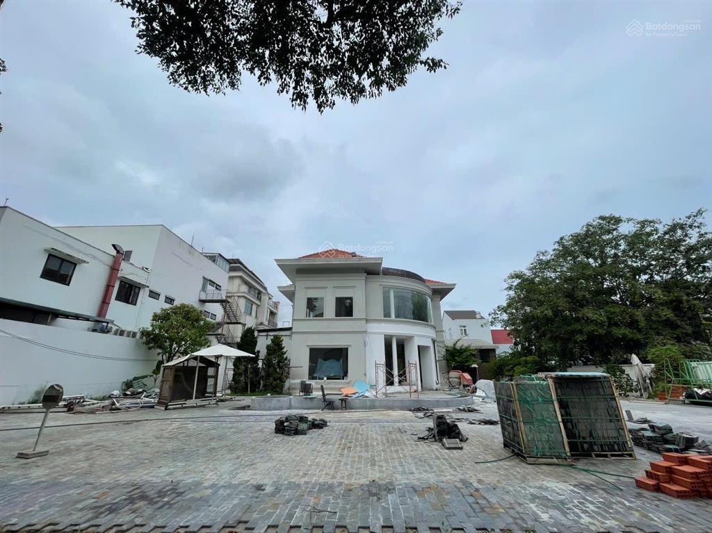 Siêu phẩm biệt thự vip khu bình thọ  mặt tiền lê quý đôn  quỹ đất 1.611m2 cực hiếm