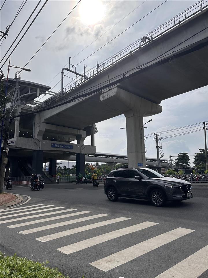 Mặt tiền vừa ở vừa kinh doanh ngay đường hàn thuyên bình thọ cách ga metro 200m  ngang khủng 12m