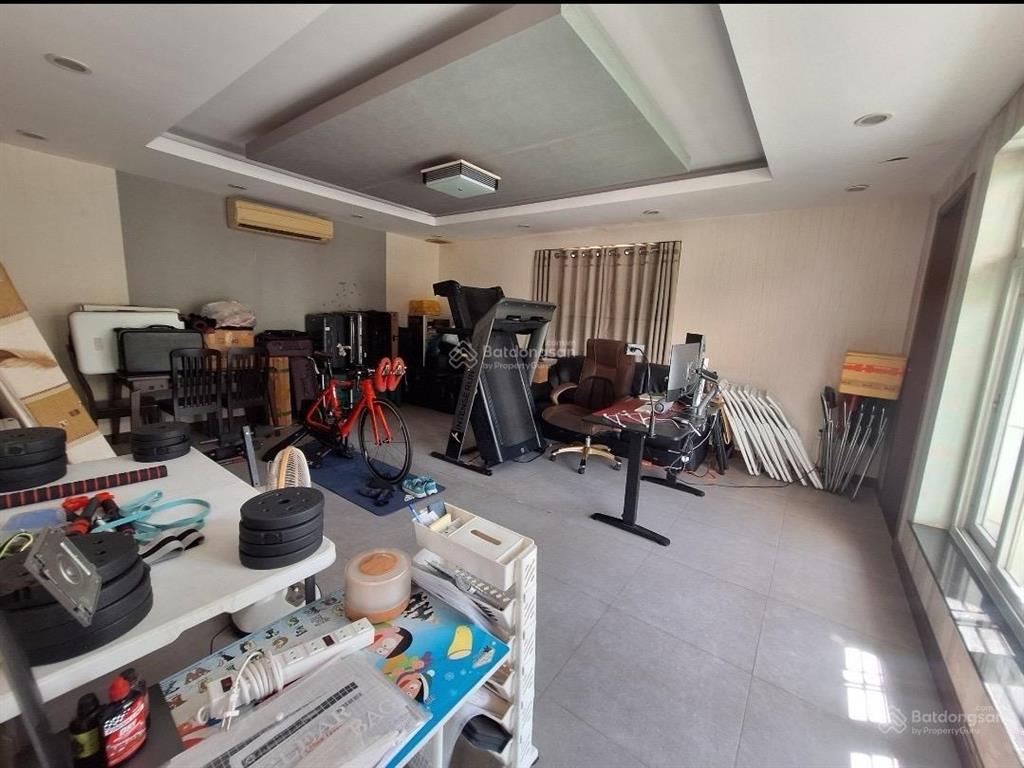 Biệt thự sân vườn 1192m²  góc 2 mặt tiền khổng tử, bình thọ, thủ đức  vài bước đi bộ ra ga metro.